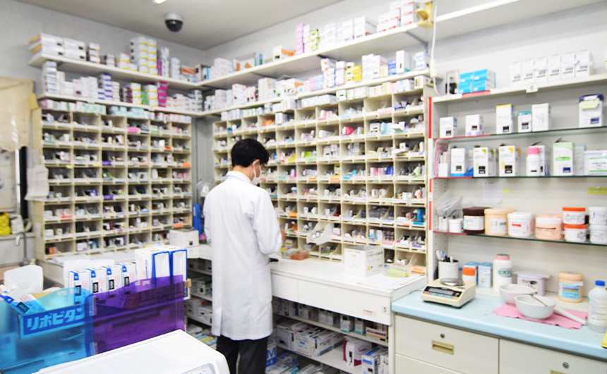 黒沢薬局 人形町店